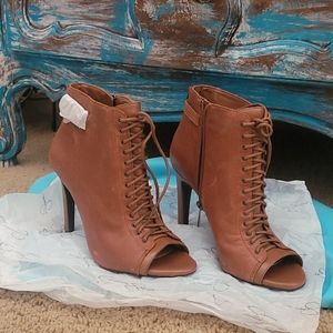 Jessica Simpson bootie